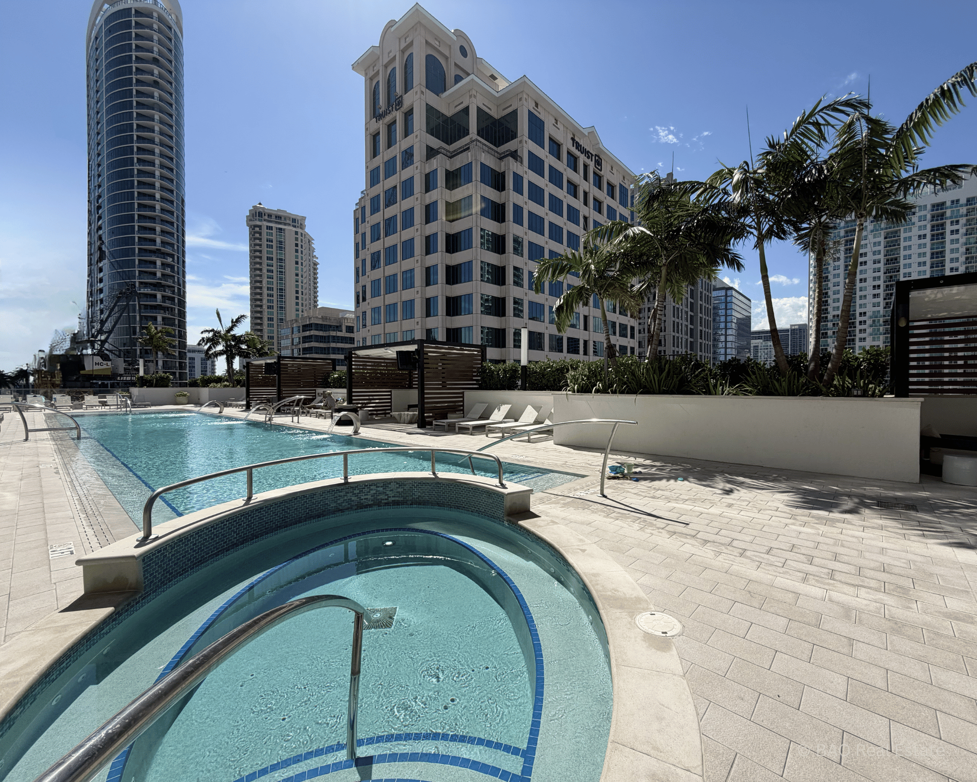 Las Olas 5